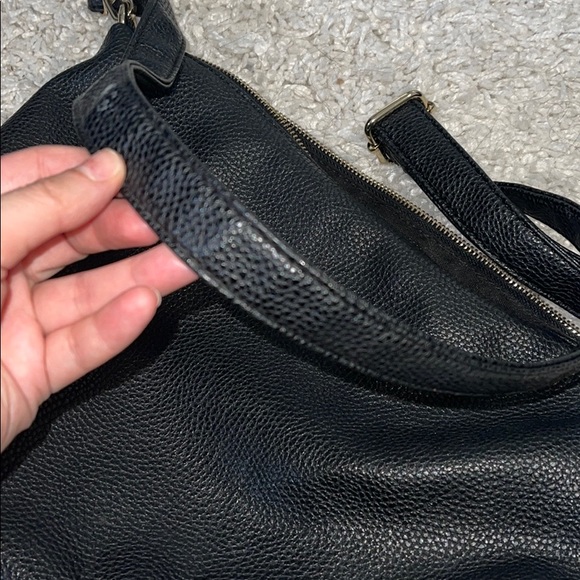 🚨 BCBG CROSSBODY BAG - Picture 5 of 8